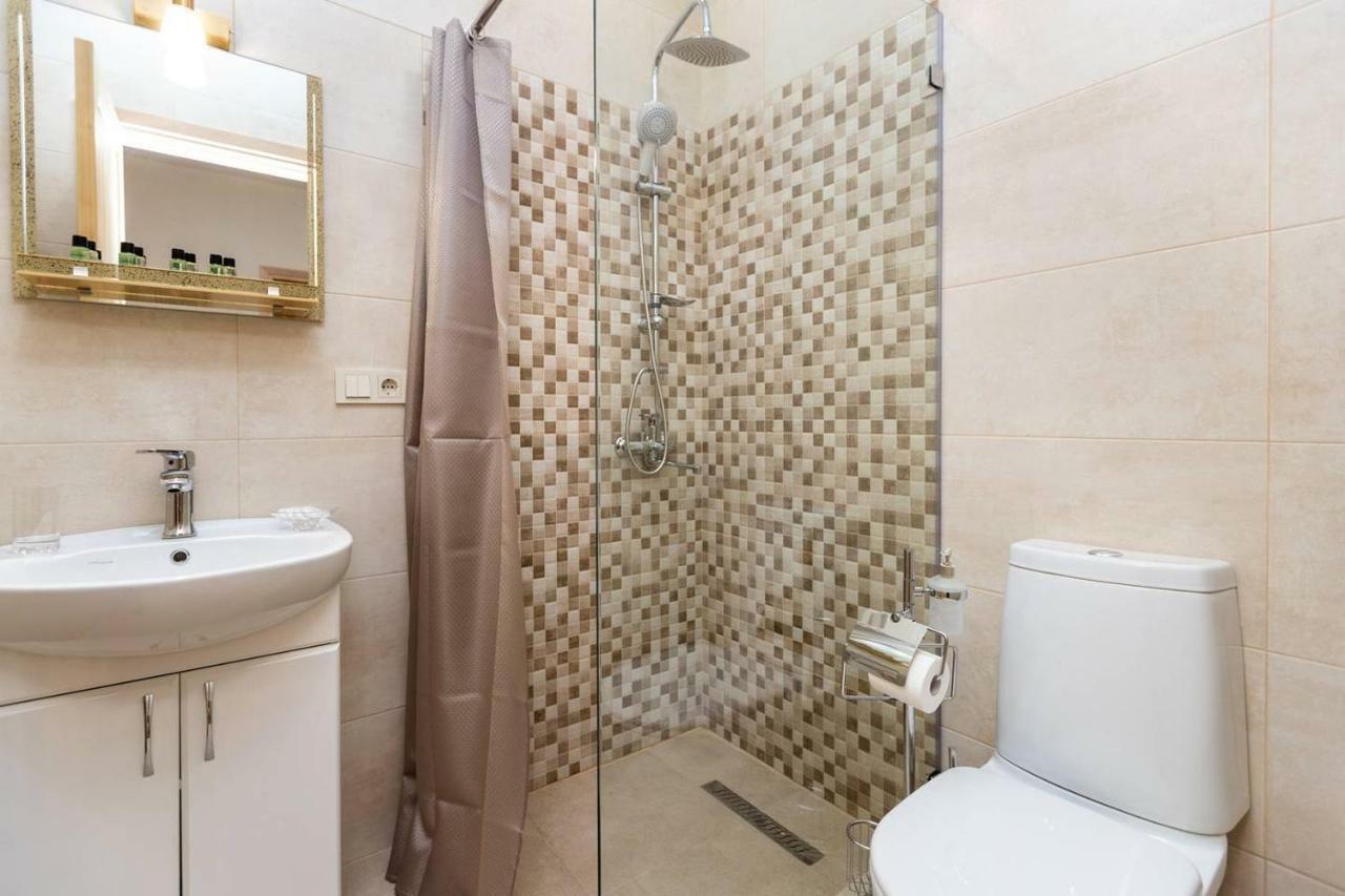 Wehost Stylish Apartment In Old Tbilisi Exterior photo